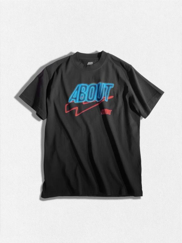 ロゴプリントクルーネックTシャツ