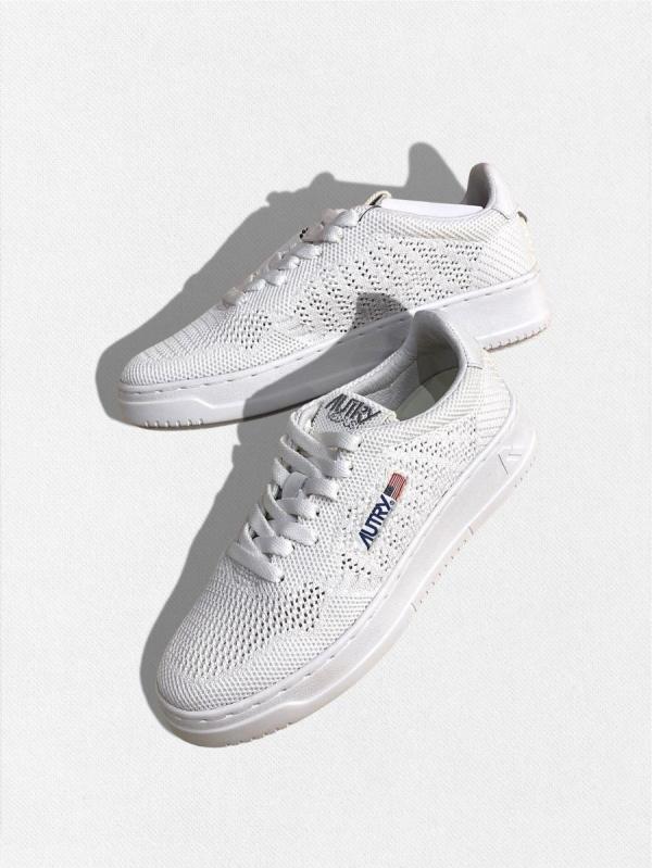 メッシュ&レザーコンビスニーカー