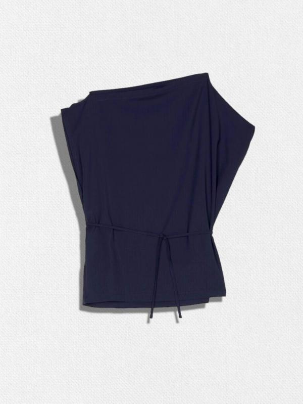 アシンメトリーノースリーブトップス