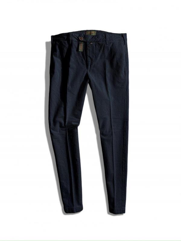 コーデュロイテーパードパンツ