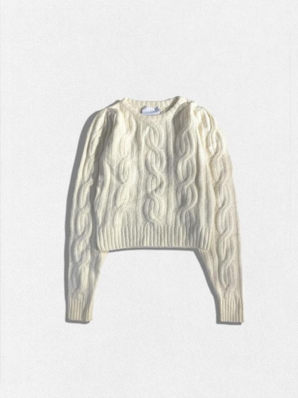 クルーネックニットセーター