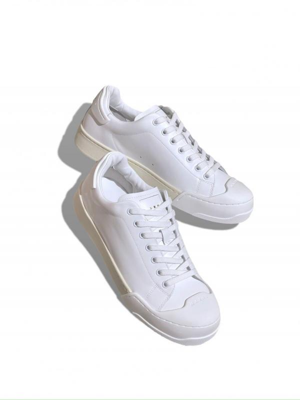 カーフレザーホワイトスニーカー