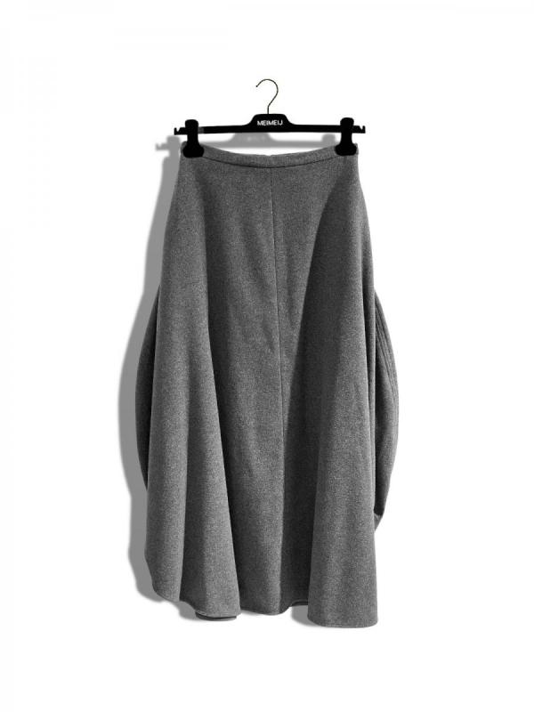 バルーンシルエットウールスカート