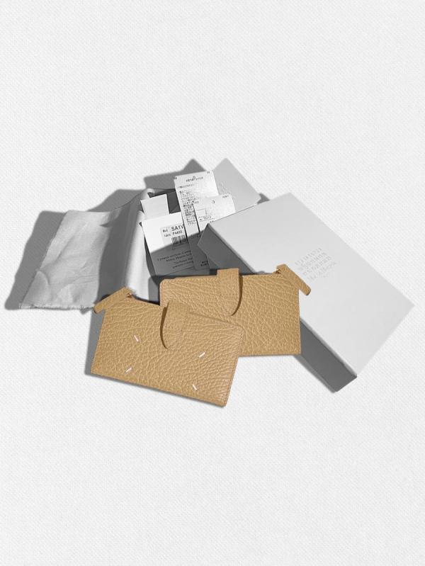 手帳型カードケースウォレット