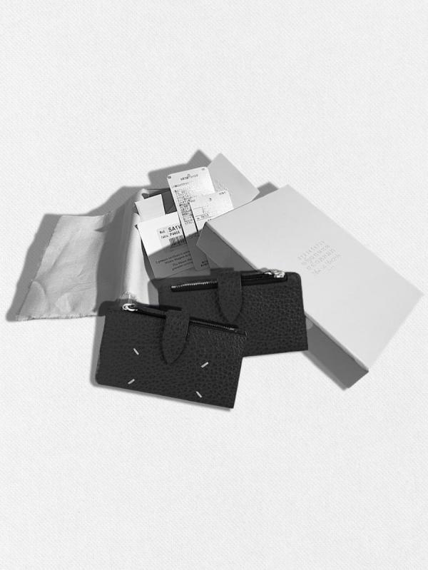 手帳型カードケースウォレット