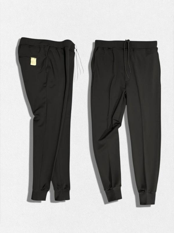 トラックパンツ