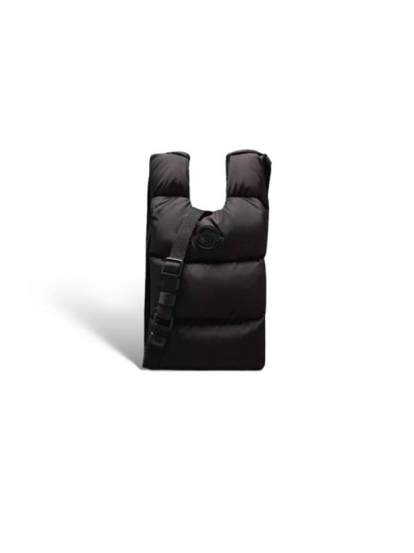 ショルダーストラップ付きダウンボディバッ...