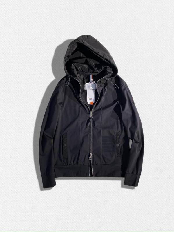 ナイロンパーカー