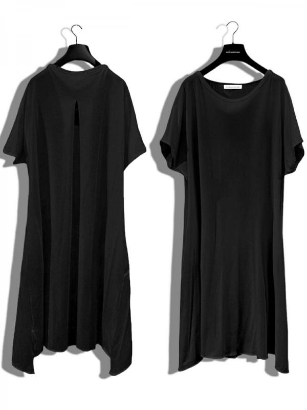 ハーフスリーブクルーネックワンピース