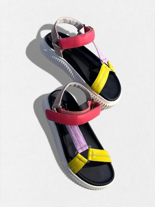 マルチカラーレザーサンダル