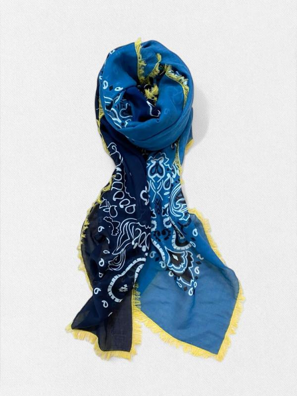 ペイズリー柄スカーフ