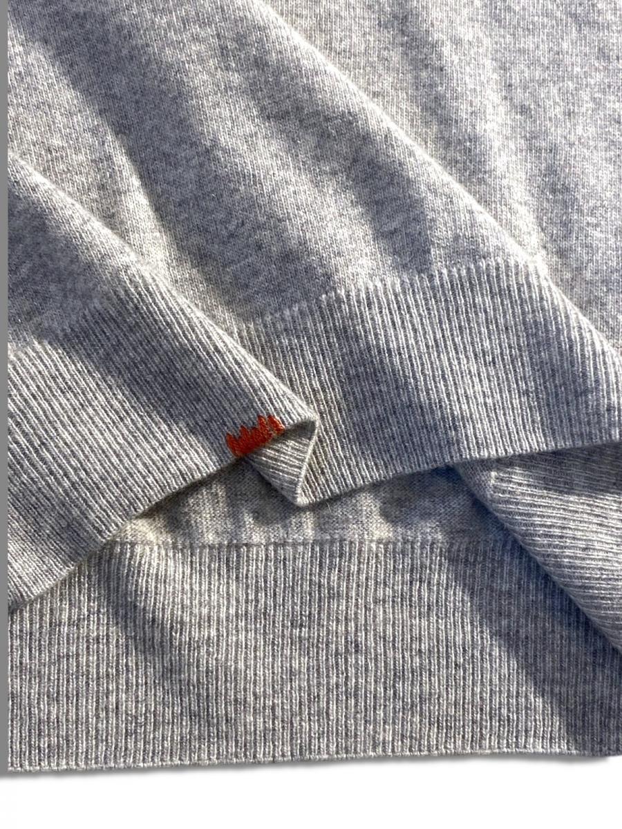 ニットセーター