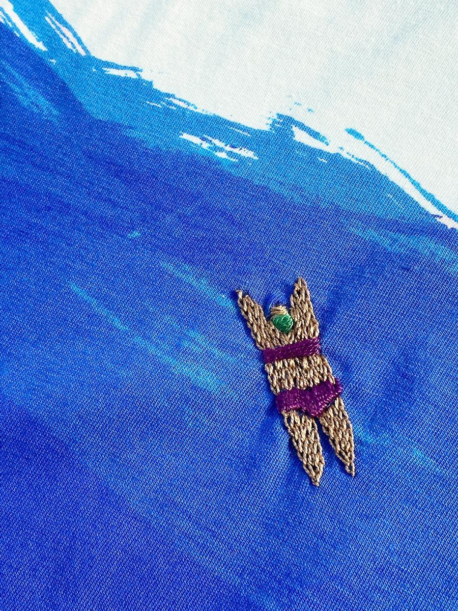 クルーネックTシャツ