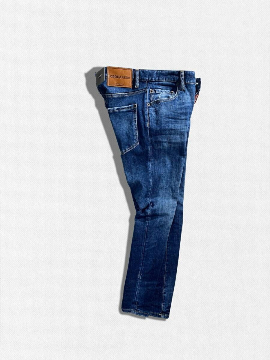 テーパードデニムパンツ