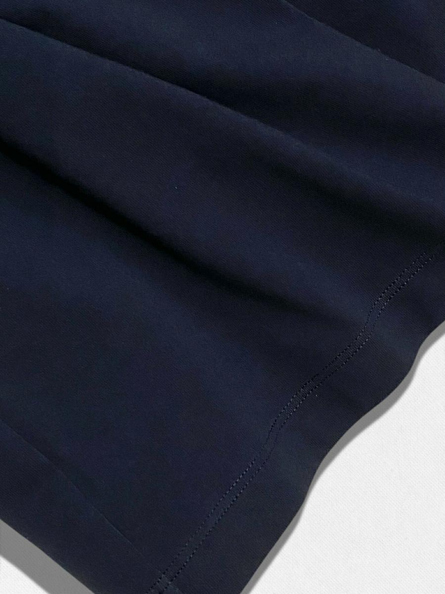 ルーズフィットクルーネックTシャツ