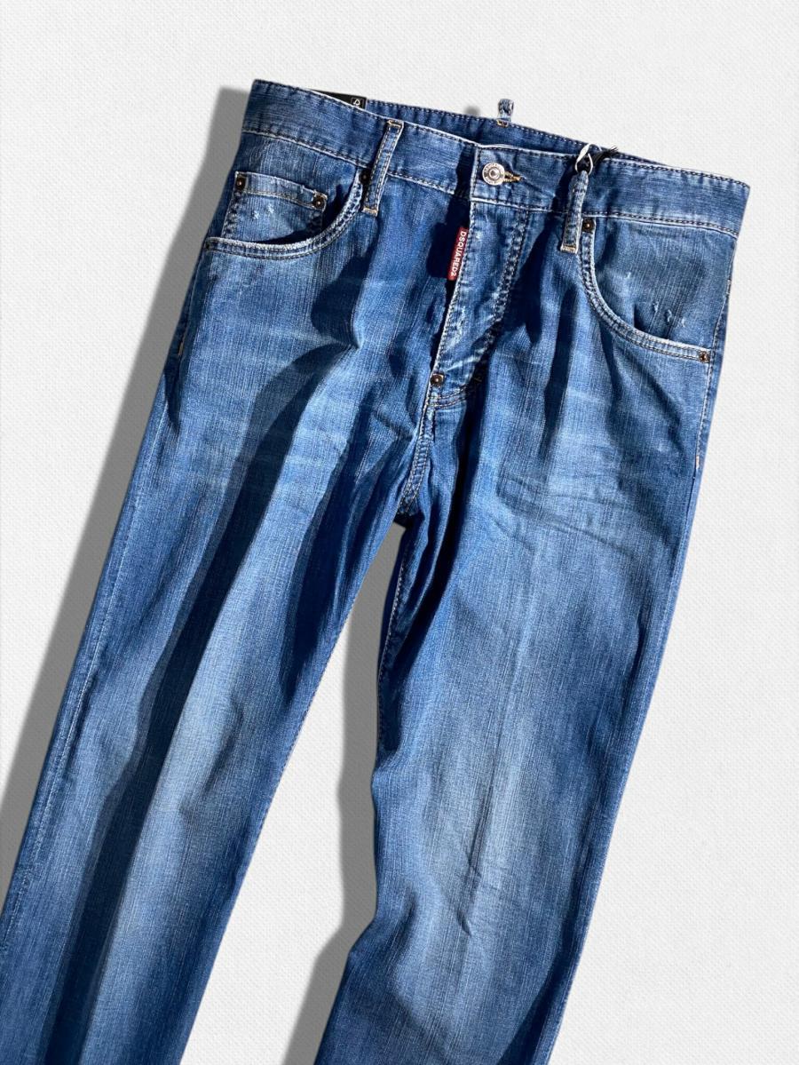 ダメージ加工デニムパンツ
