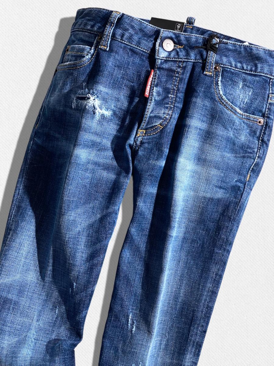 ダメージ加工テーパードデニムパンツ《MEDIUM WAIST JENNIFER JEAN》