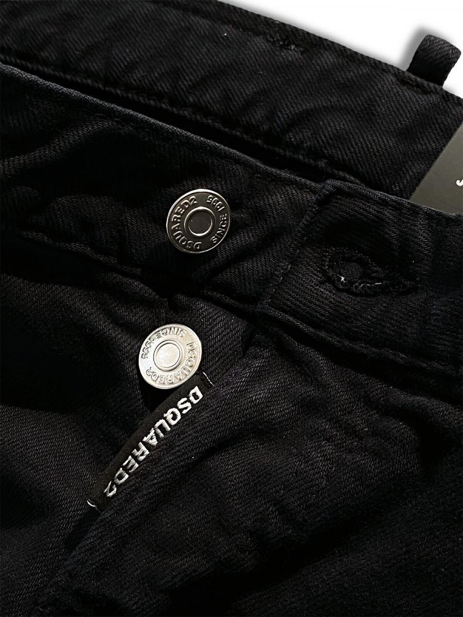 ブラックテーパードデニム《JENNIFER CROPPED JEAN》