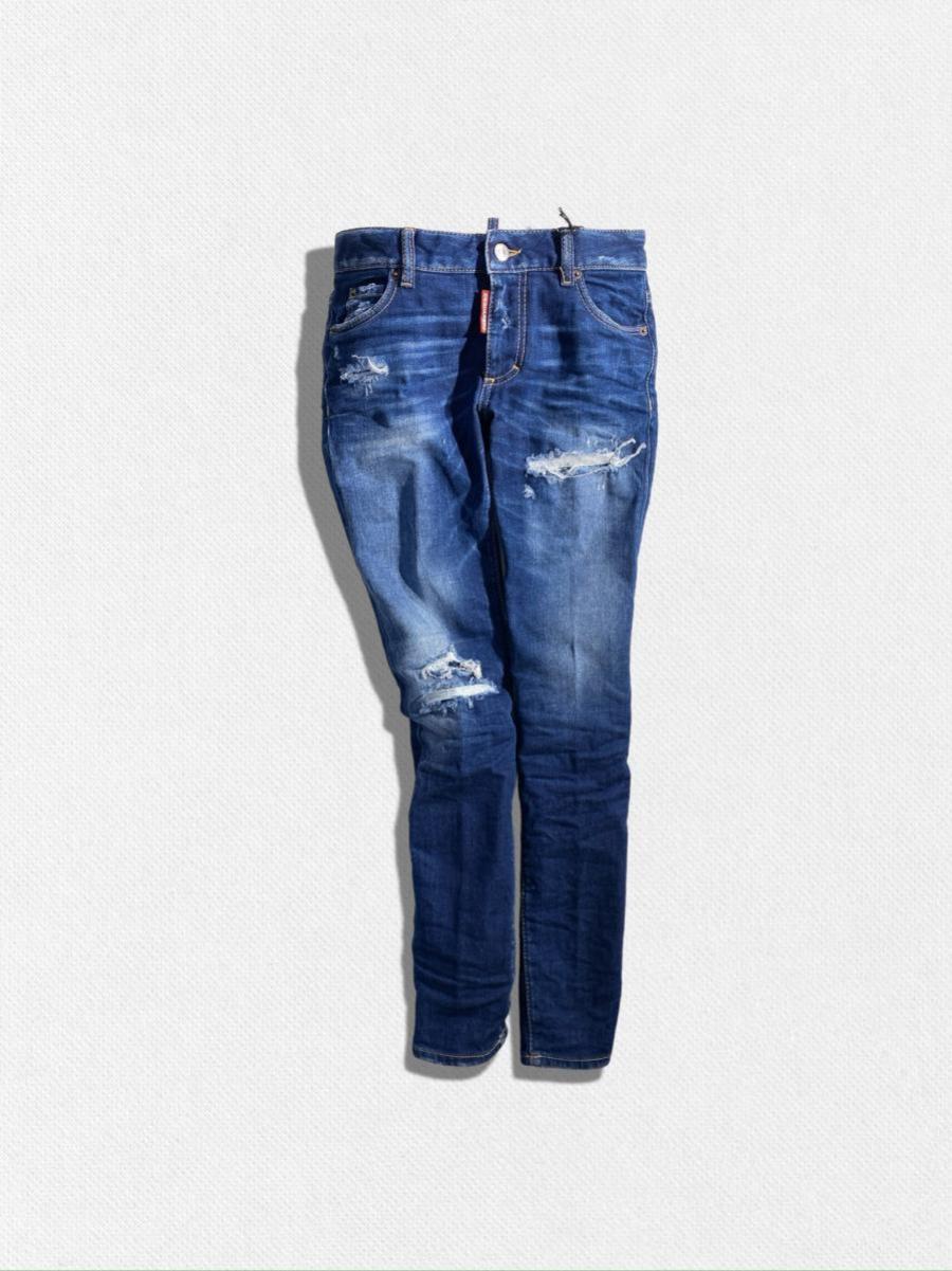 ダメージ加工テーパードデニムパンツ《MEDIUM WAIST JENNIFER JEAN》