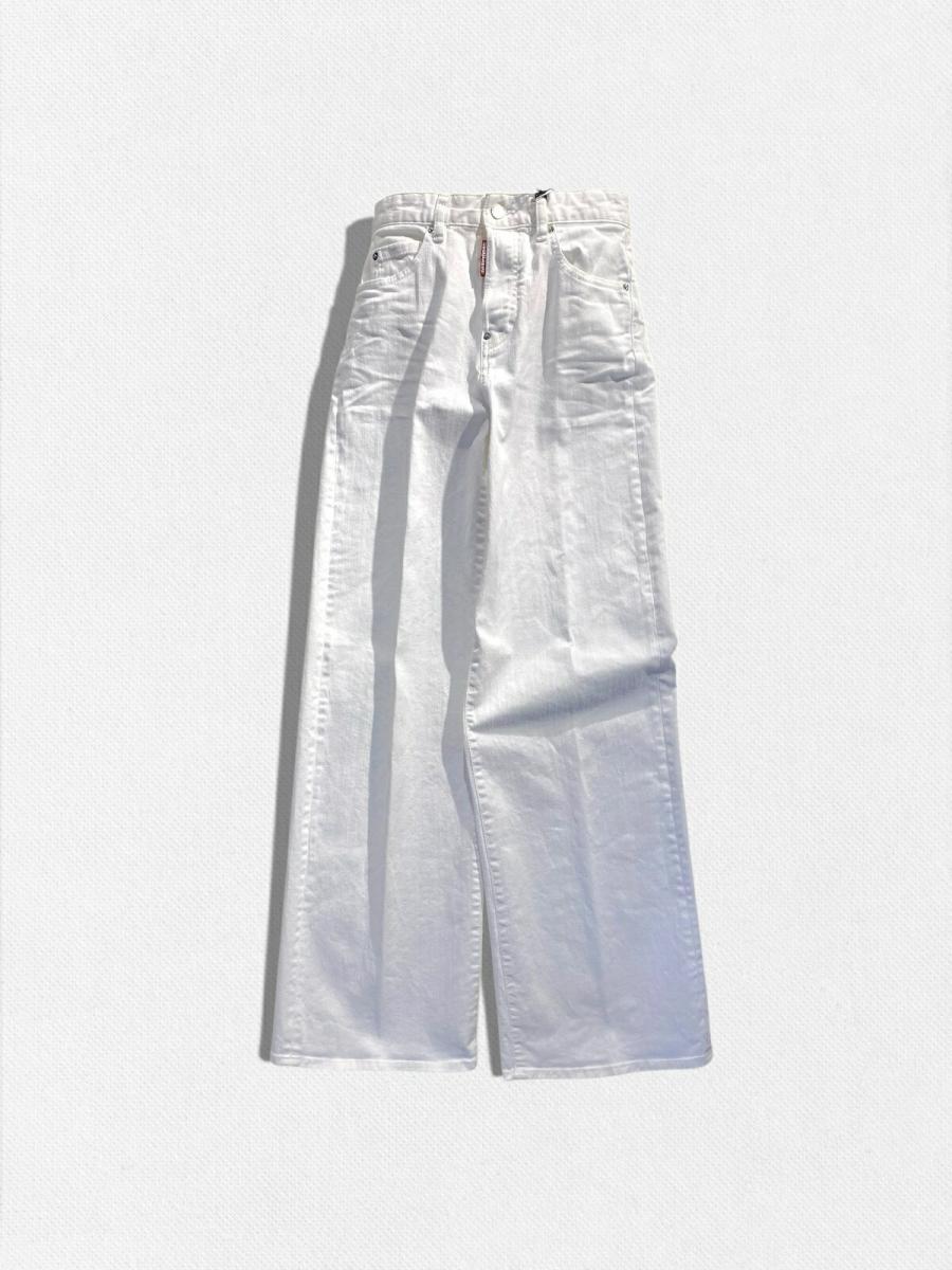ウォッシュ加工ホワイトデニムワイドパンツ