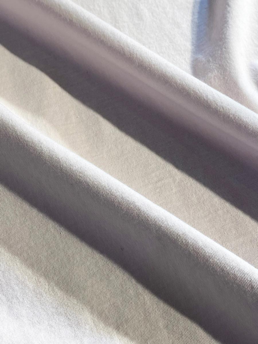 サイドラインデザインTシャツ