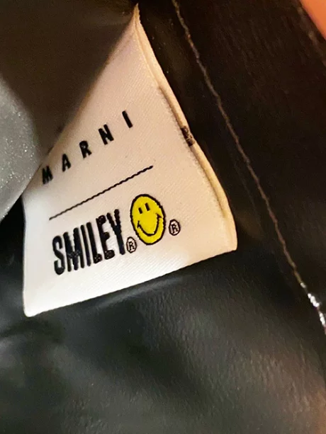 3つ折りレザーウォレット