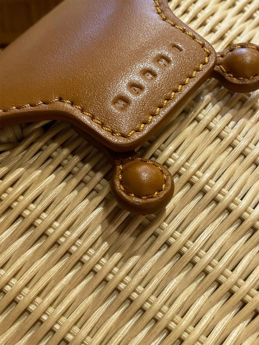 FEMALE LEATHER SHOULDER BAG