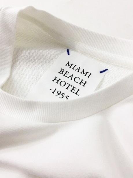 クルーネックTシャツ
