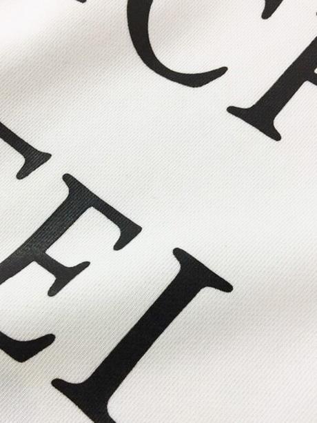 クルーネックTシャツ