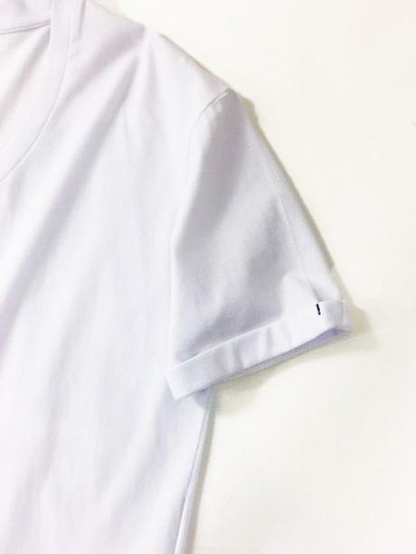 クルーネックTシャツ