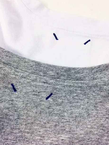クルーネックTシャツ