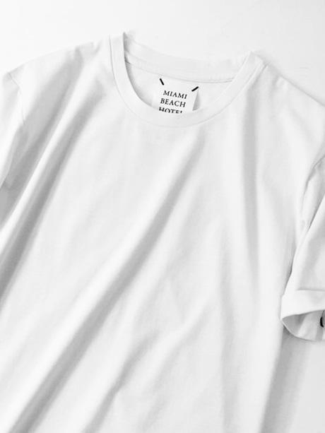 クルーネックTシャツ