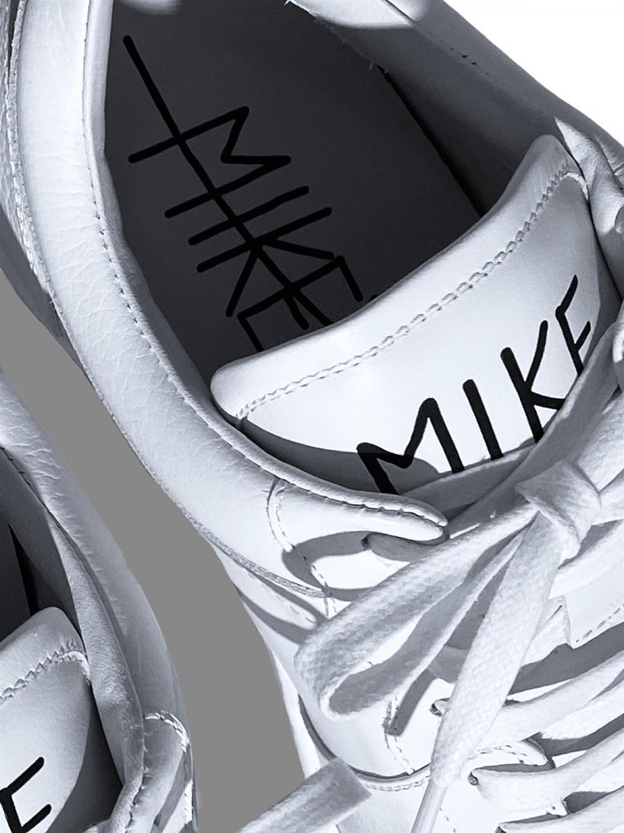 MIKEスニーカー