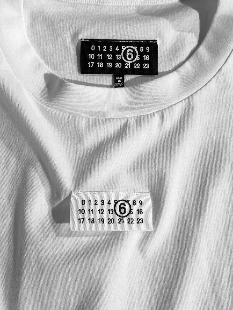 フロントタグTシャツ
