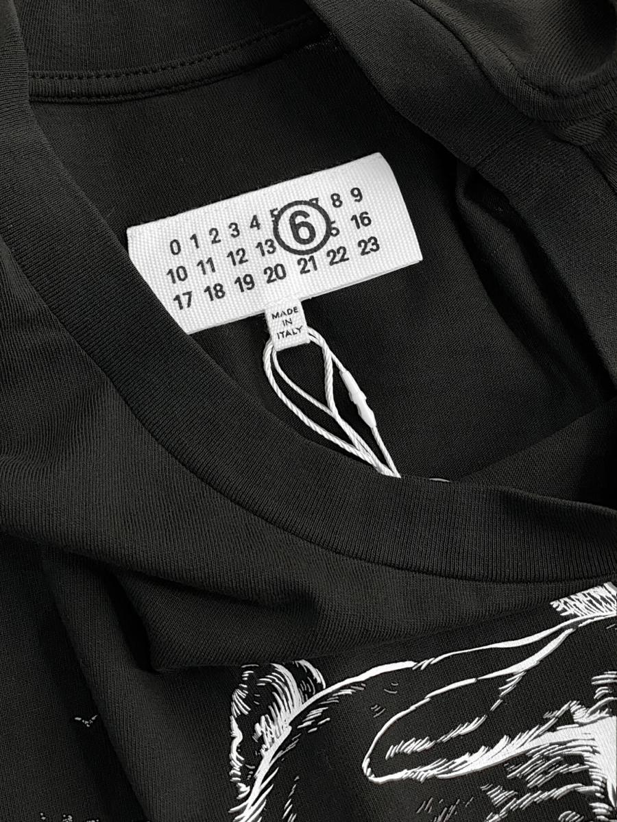 クルーネックTシャツ