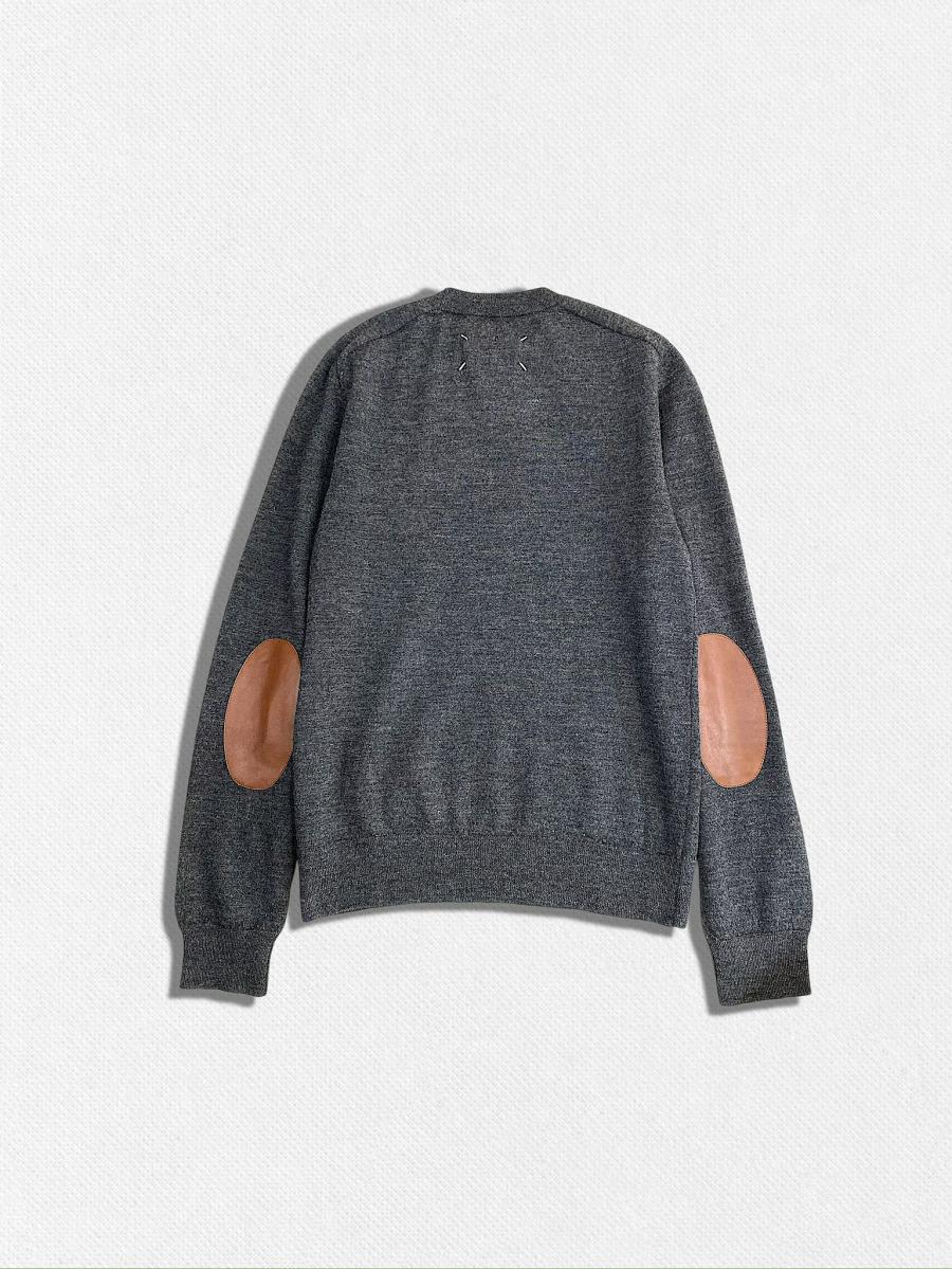 エルボーパッチクルーネックニット