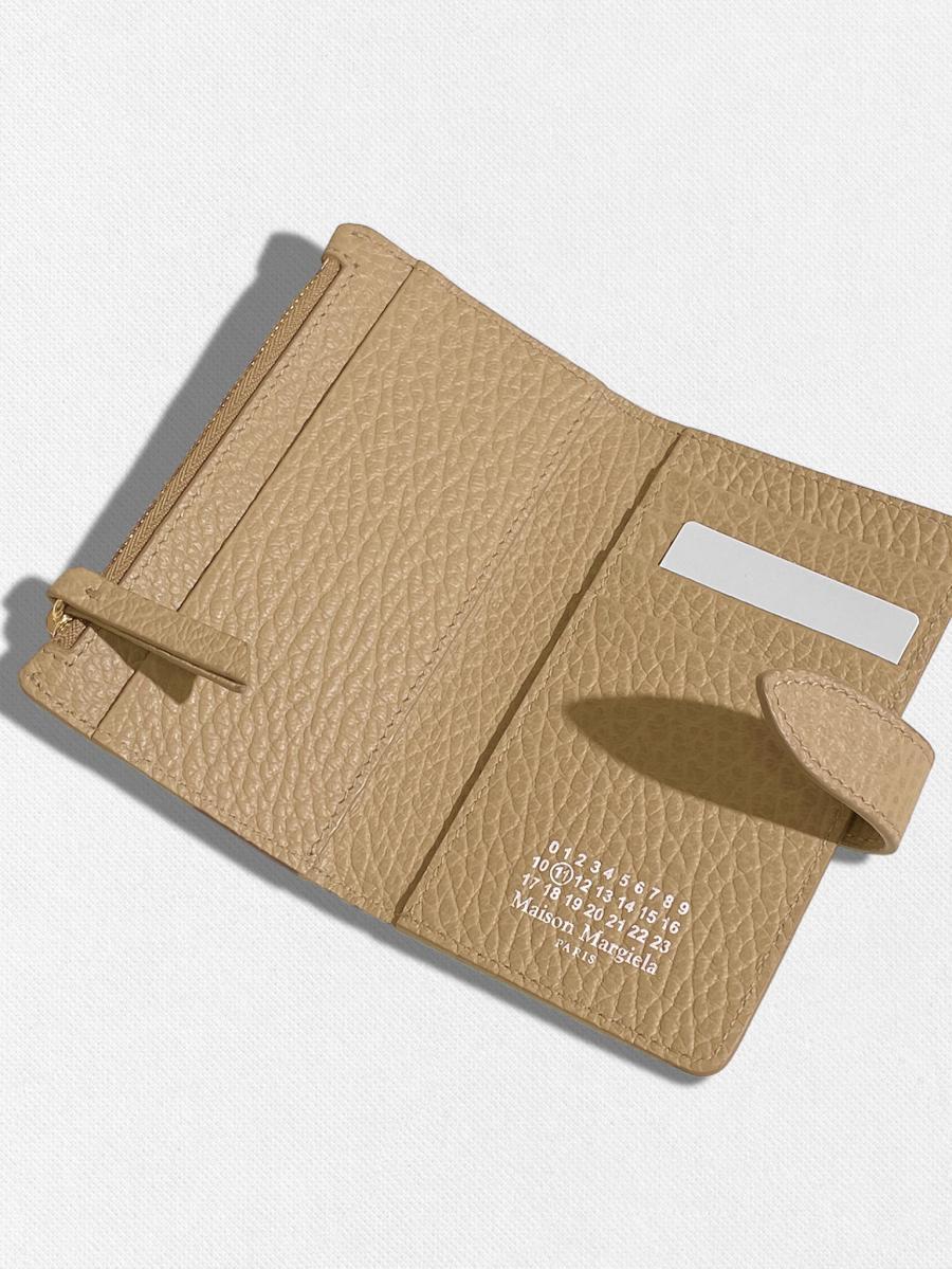 手帳型カードケースウォレット