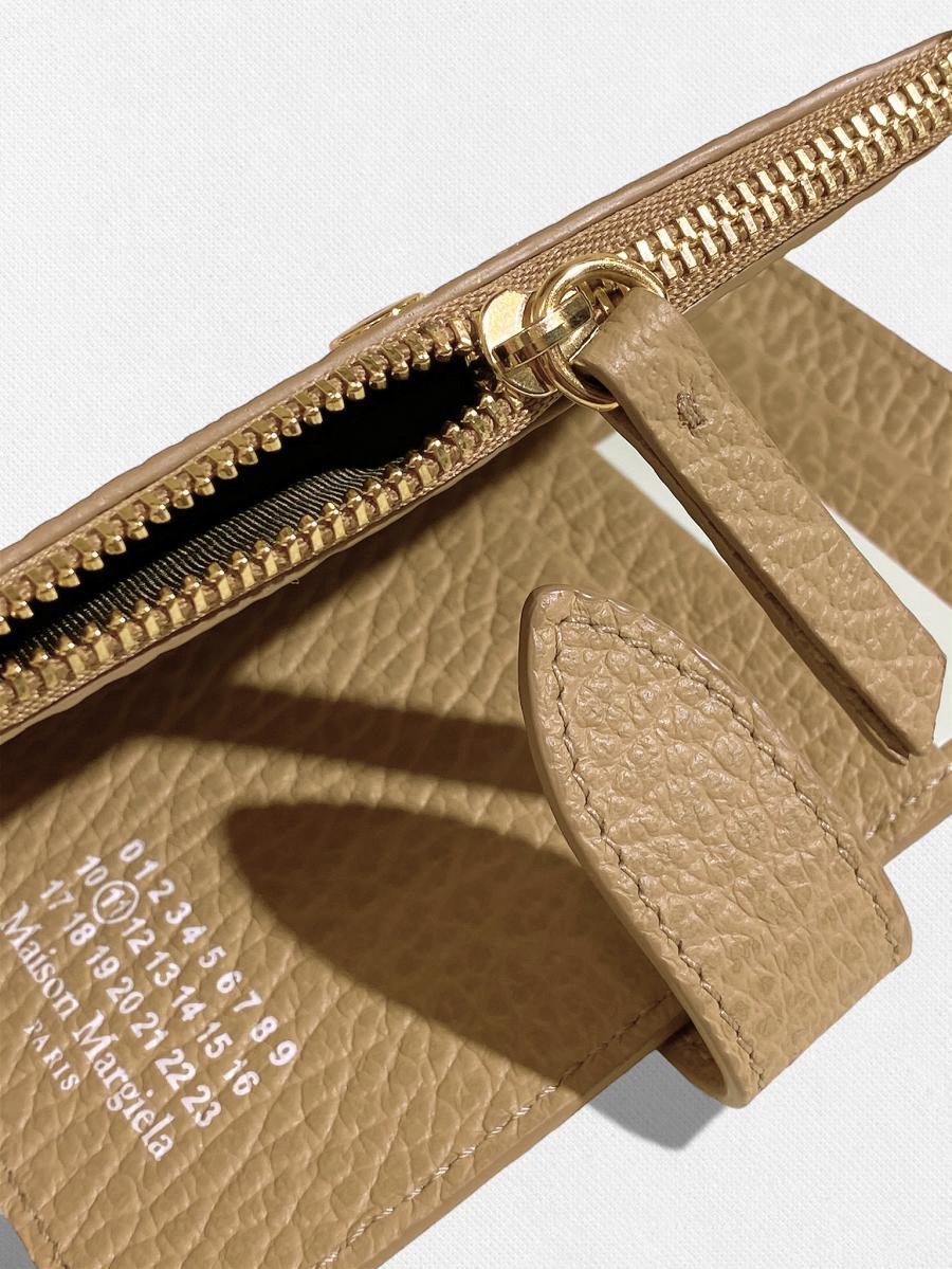 手帳型カードケースウォレット