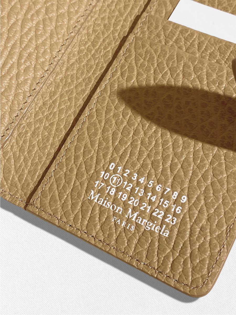 手帳型カードケースウォレット