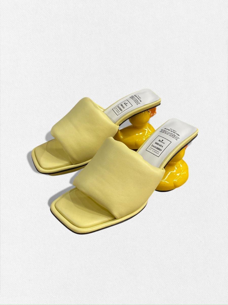 ダックヒールレザーサンダル