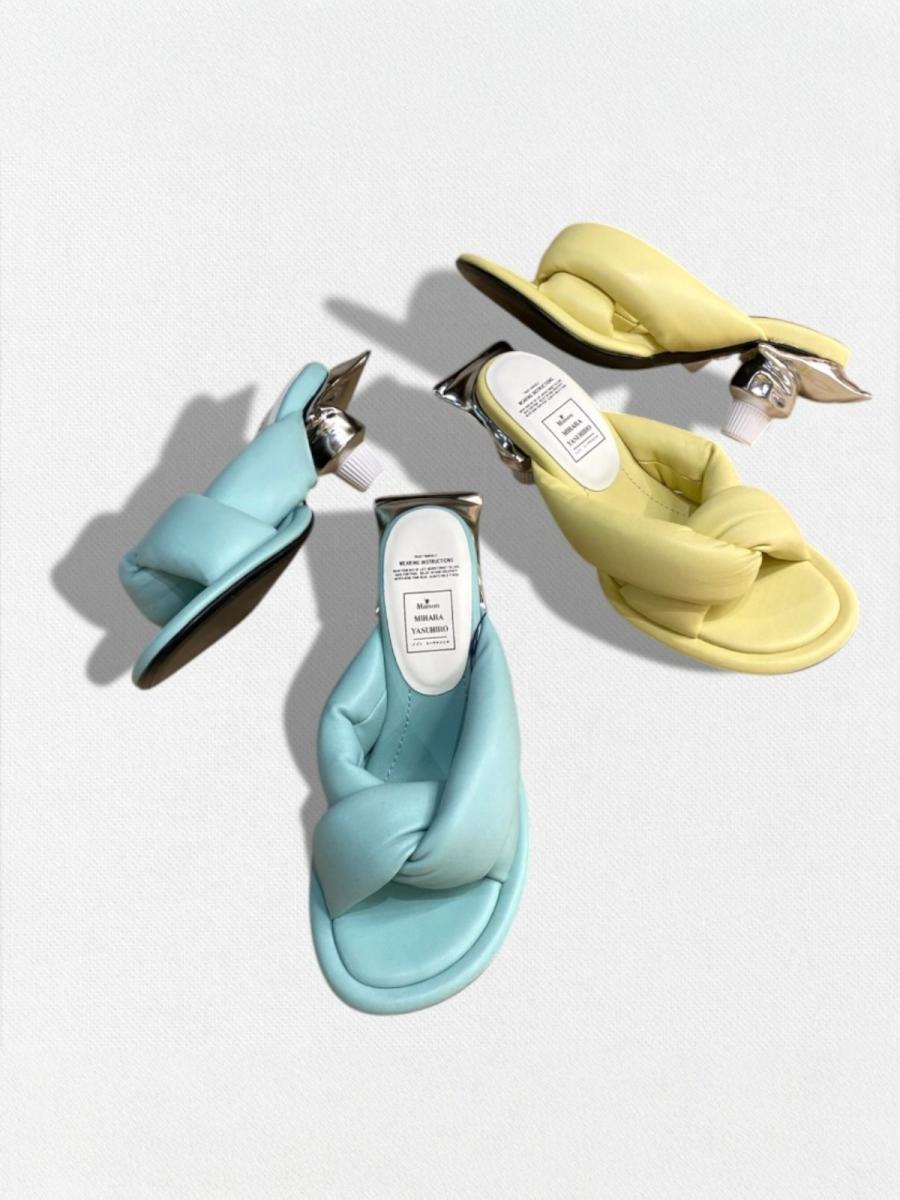 トゥースペーストヒールレザーサンダル