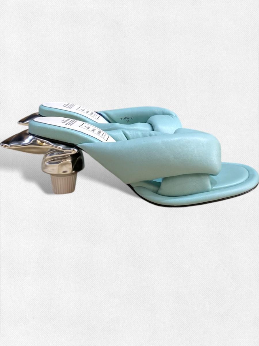 トゥースペーストヒールレザーサンダル