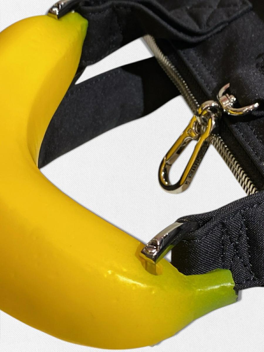  ”バナナ” ヘルメットバッグ