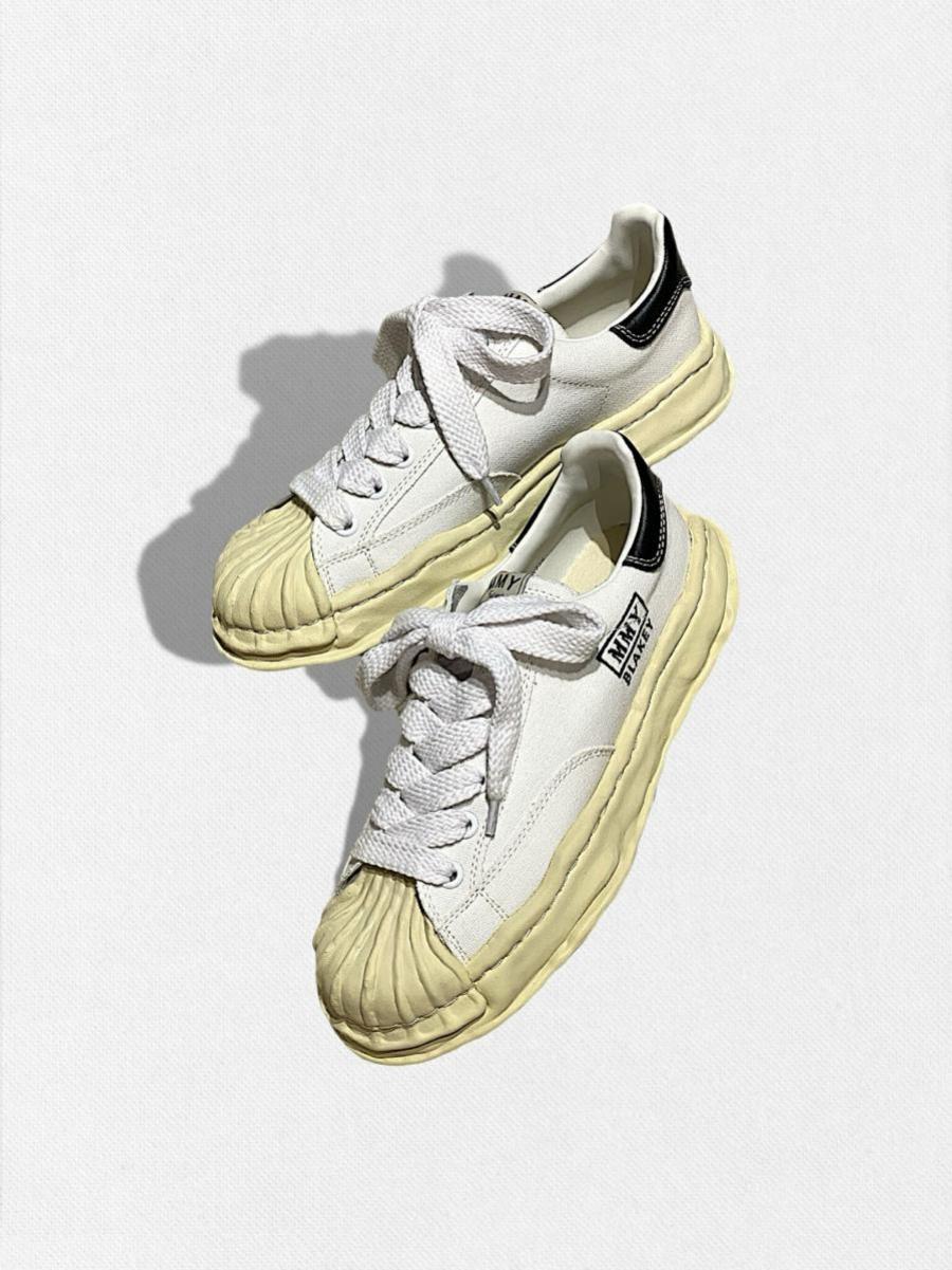 ソールローカットスニーカー