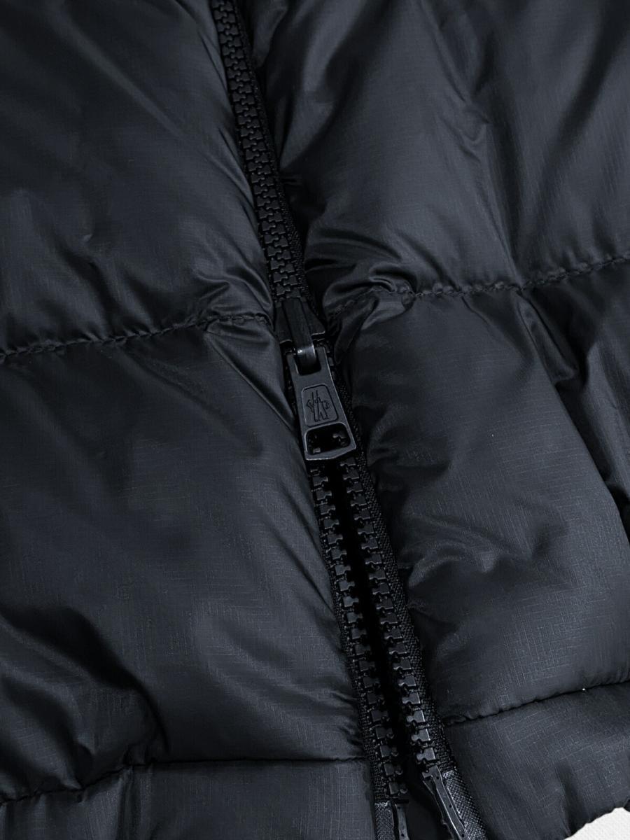 リバーシブルダウンジャケット