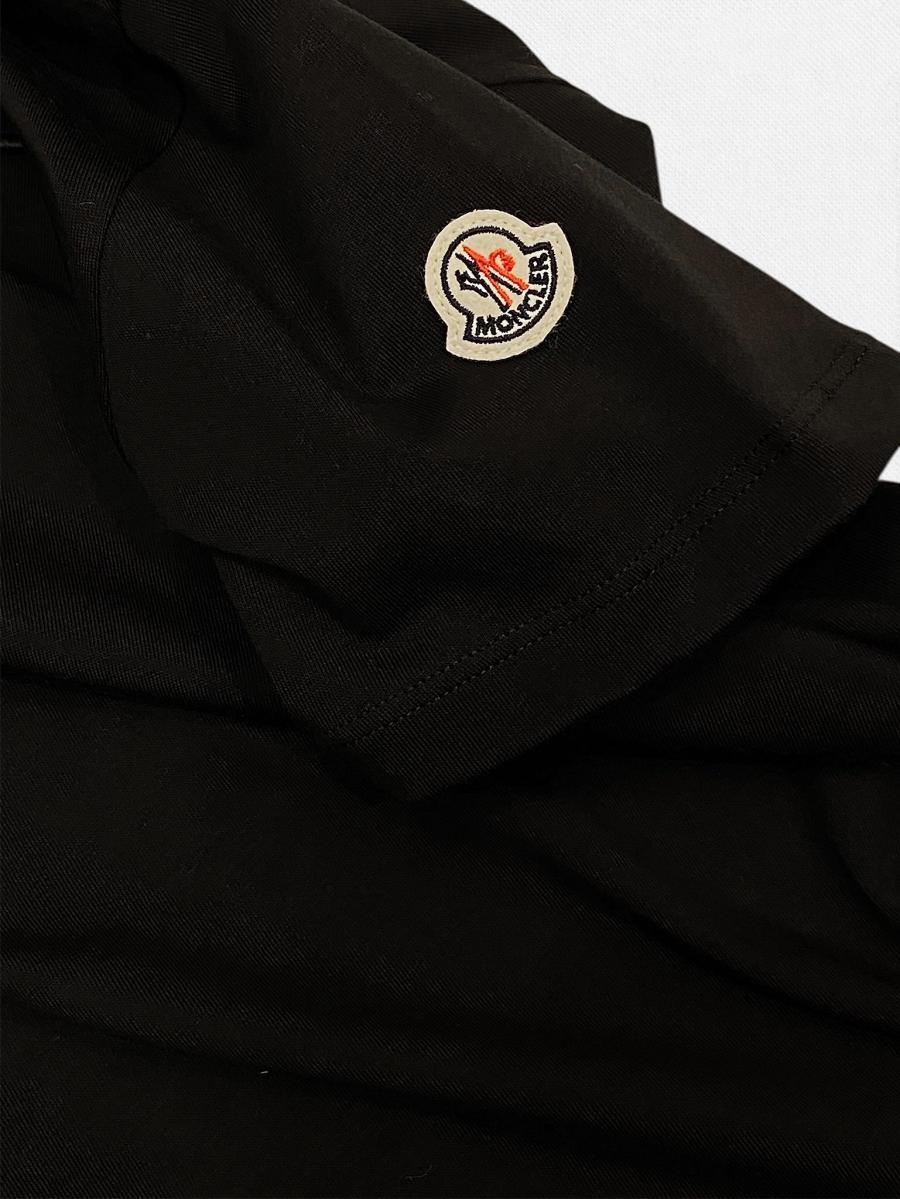 クルーネックTシャツ