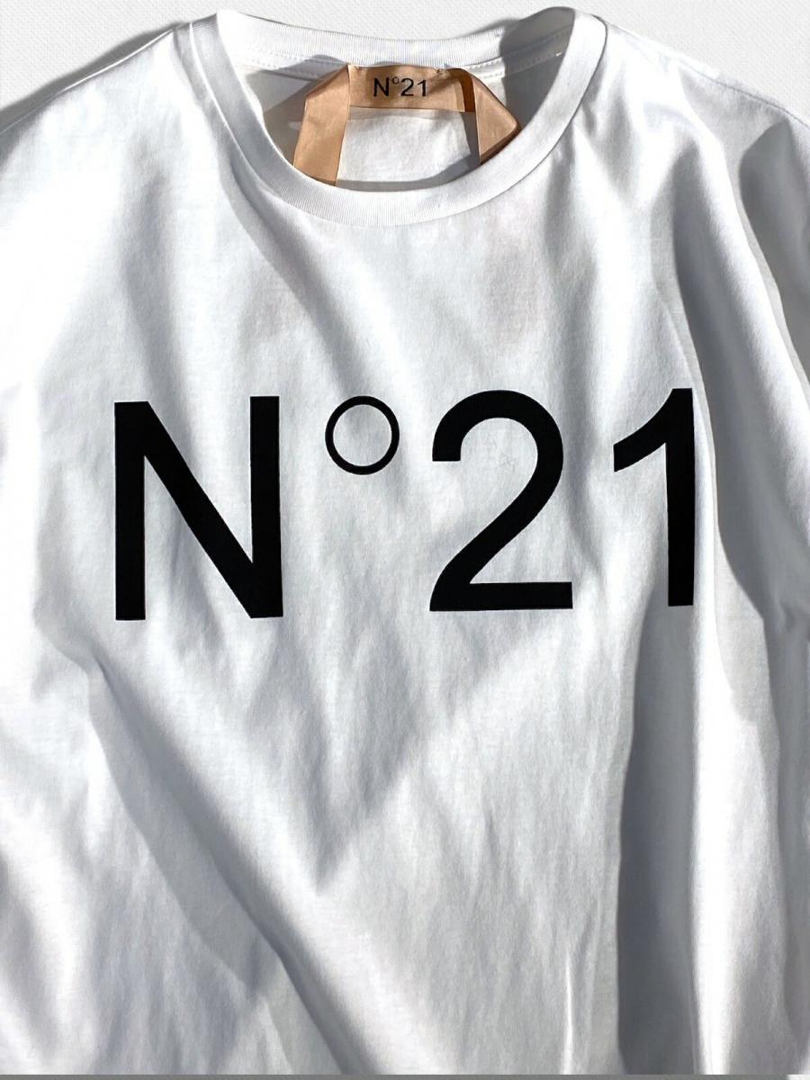 ロゴデザインクルーネックTシャツ