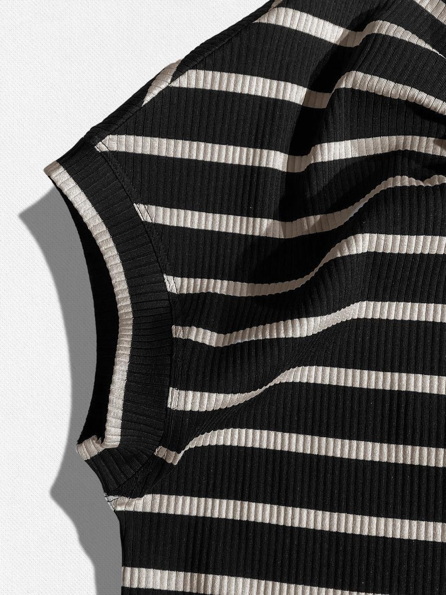 ボーダーネックデザインTシャツ