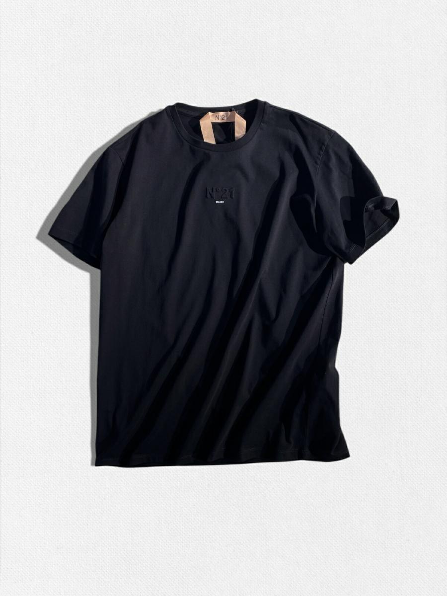 立体ロゴTシャツ