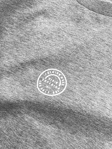クルーネックTシャツ